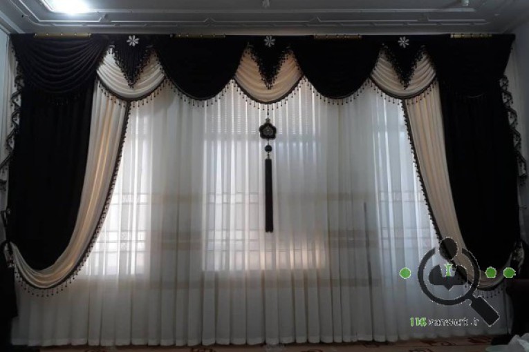 گالری پرده مدرن در میبد 