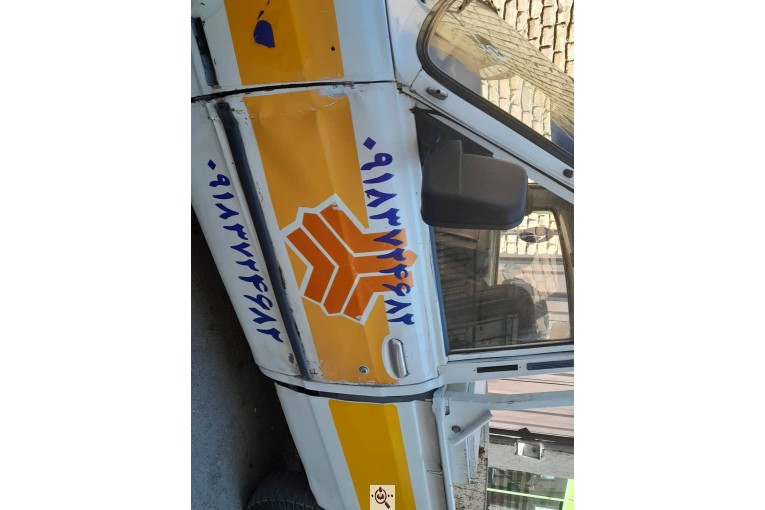امداد خودرو و یدک کش میرزایی در قروه 09183724682