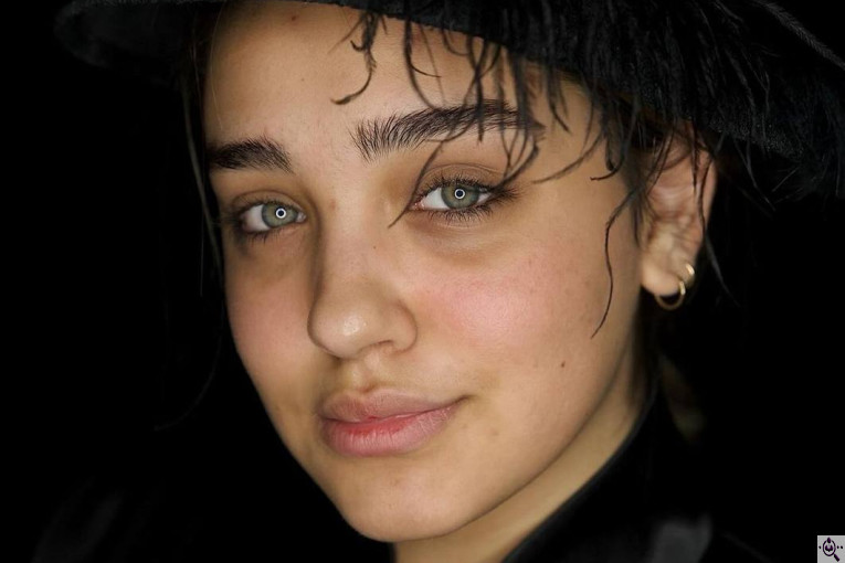 سالن زیبایی عروس آفتاب در نیشابور