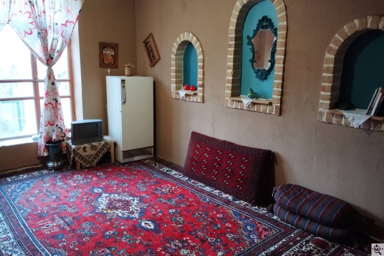 اقامتگاه بومگردی دولتسرا در همدان