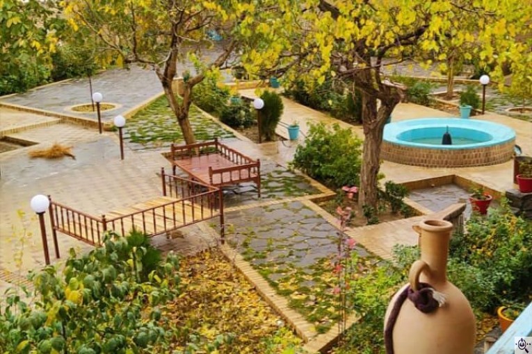 اقامتگاه بومگردی دولتسرا در همدان