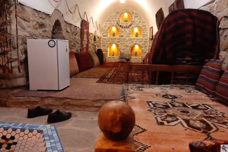 اقامتگاه بومگردی دولتسرا در همدان