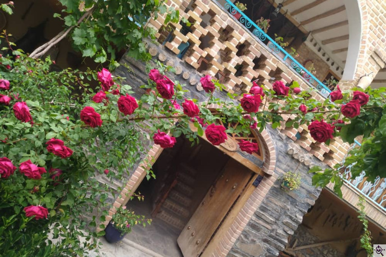 اقامتگاه بومگردی دولتسرا در همدان