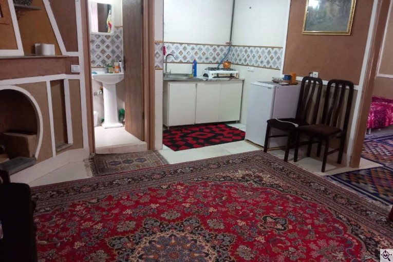 اقامتگاه بومگردی هینزا در روستای ابیانه نطنز