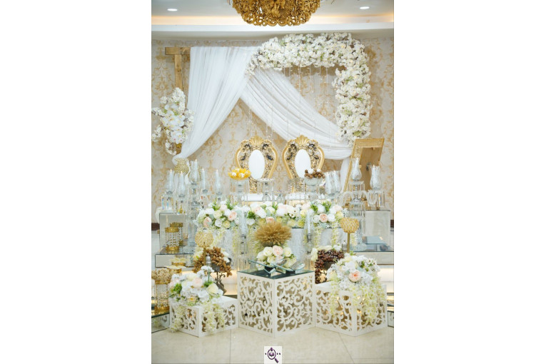 سالن عقد نیلوفرانه در اصفهان