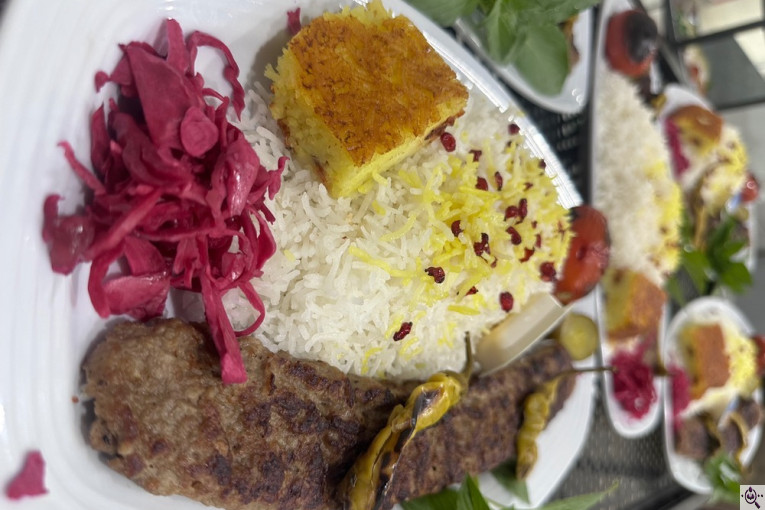 رستوران غذای آماده شریف در خلیل آباد
