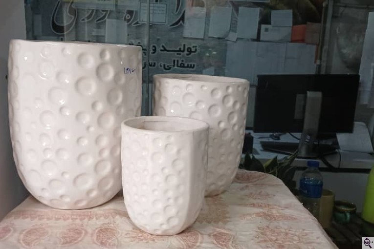 تولیدی گلدان های سرامیکی و سفالی نوری در گرگان