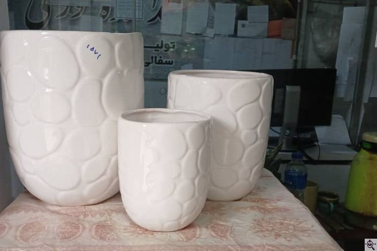 تولیدی گلدان های سرامیکی و سفالی نوری در گرگان