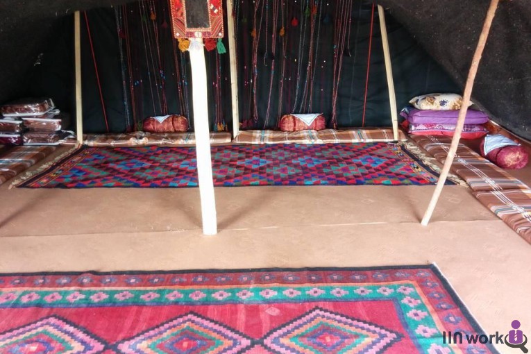 اقامتگاه بومگردی دیکاکو در طبس