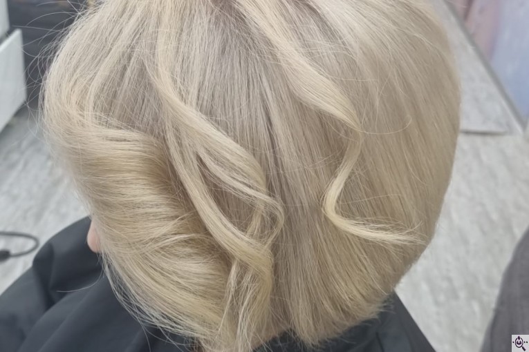 کراتین و رنگ و لایت مرسده پلاسعیدی در پاسداران تهران