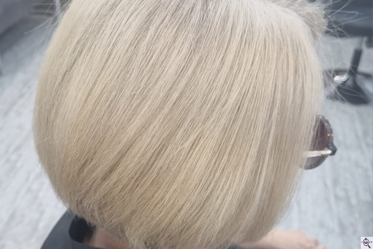 کراتین و رنگ و لایت مرسده پلاسعیدی در پاسداران تهران