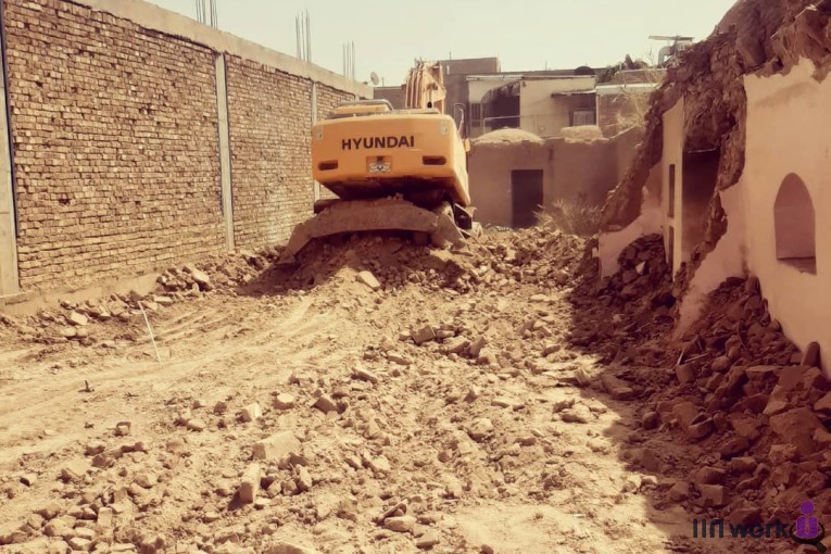 خاکبرداری کرمان ایفل در کرمان