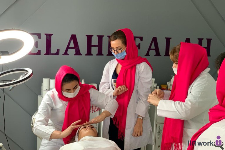 آکادمی آموزش پاکسازی پوست سپیده رجبی در تهران