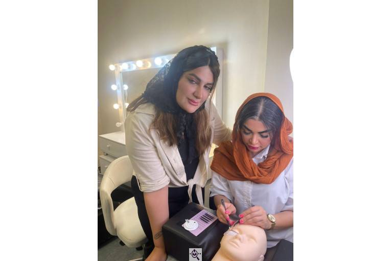 عروس سرا و سالن زیبایی سیمین رخ در مهرشهر 