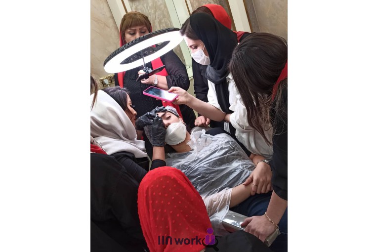 فاطمه حسینی مدرس بین المللی آرایش دائم در تهران