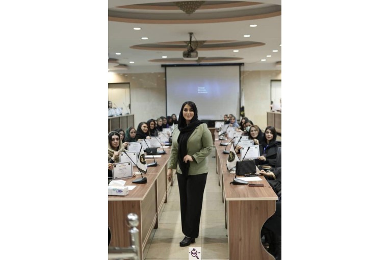 فاطمه حسینی مدرس بین المللی آرایش دائم در تهران